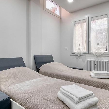 Guest House Ugo Lenzi Bologna Exterior photo